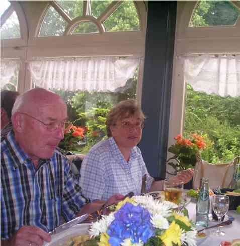 Essen im Kuhhirten. Foto TCBS / Rolf Fraedrich