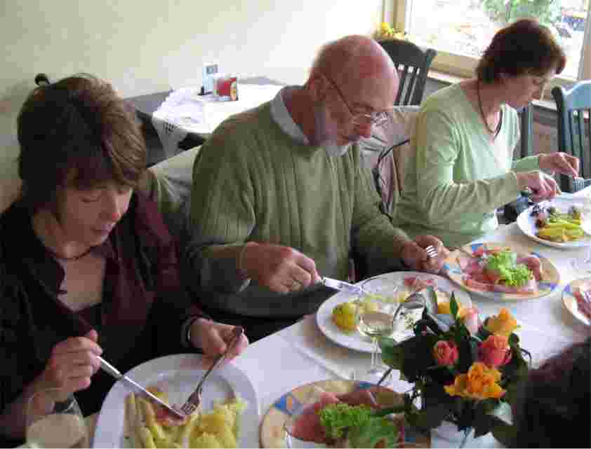 Spargelessen 2008. Foto TCBS / Rolf Fraedrich