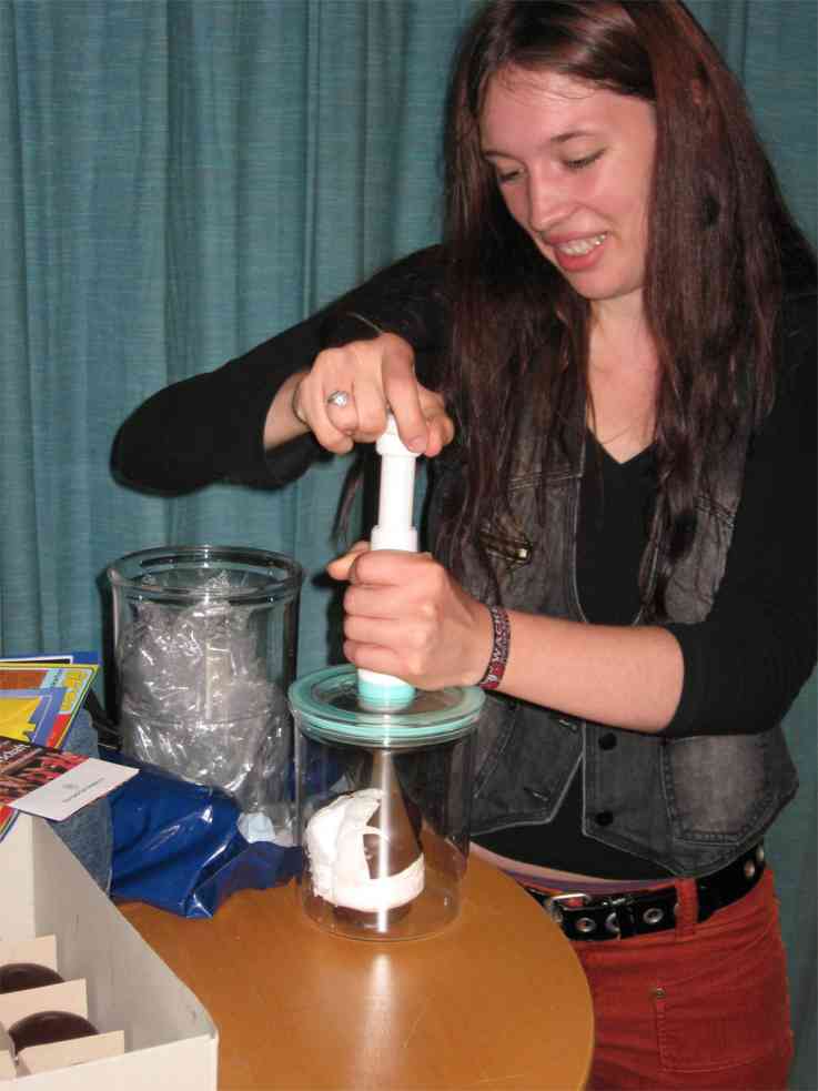 Experiment. Foto TCBS / Rolf Fraedrich