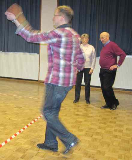Tanzdemo des Trainers. Foto: TCBS / Rolf Fraedrich