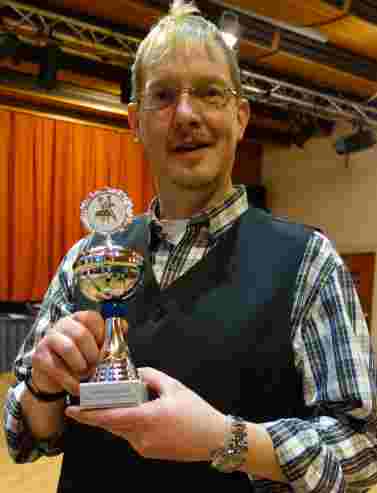 Stefan Felten mit DTSA Pokal 2014. Foto: TCBS / Rolf Fraedrich
